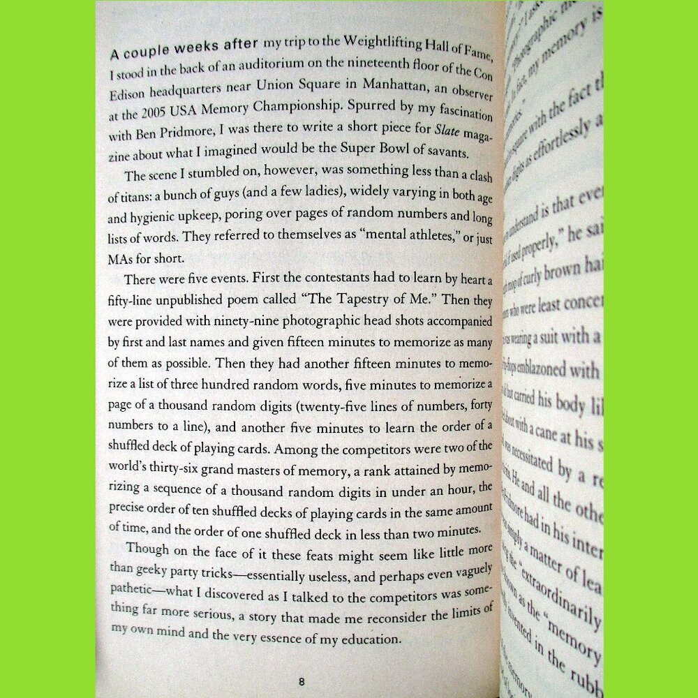 Book - Moonwalking with Einstein: The Art and Science of Remembering Everything - Picture 5 of 16